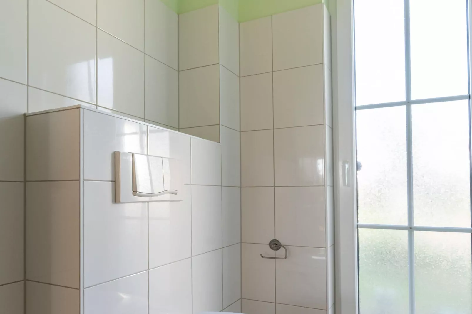 Minihus - Obergeschoss mit Balkon-Bathroom