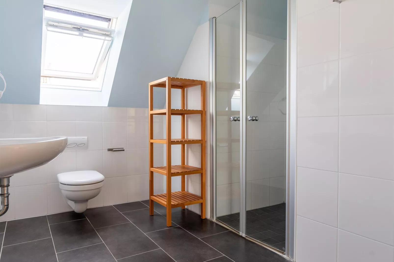 Jojohus - Erdgeschoss mit Terrasse-Bathroom