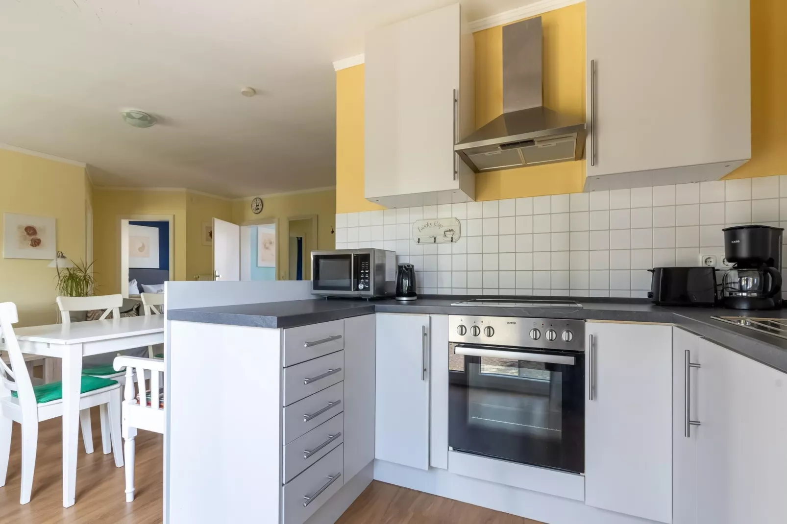 Jojohus - Obergeschoss mit Balkon-Kitchen