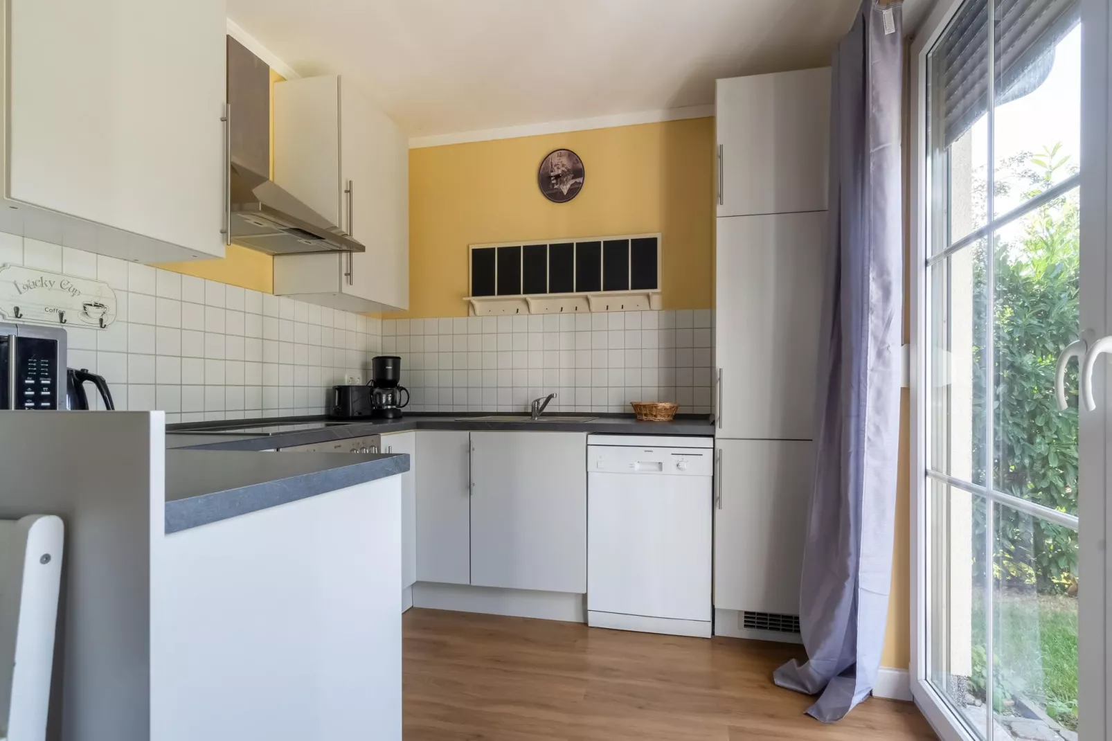 Jojohus - Obergeschoss mit Balkon-Kitchen