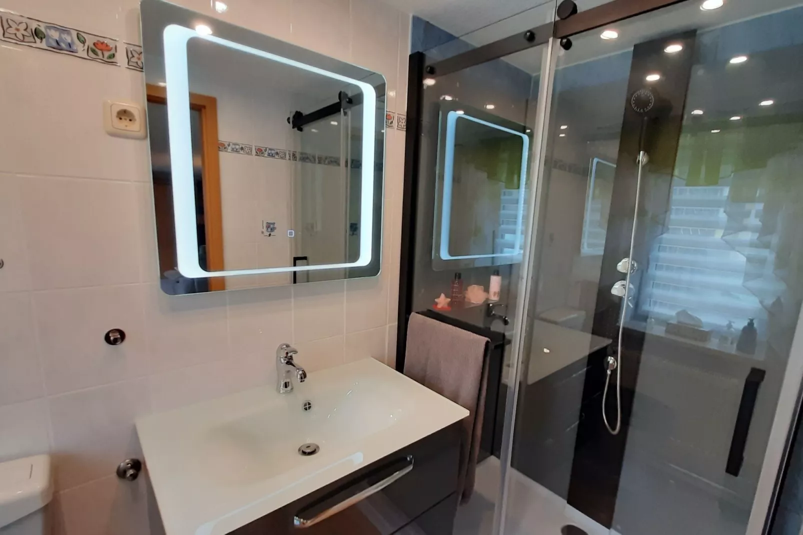 Luisa-Bathroom