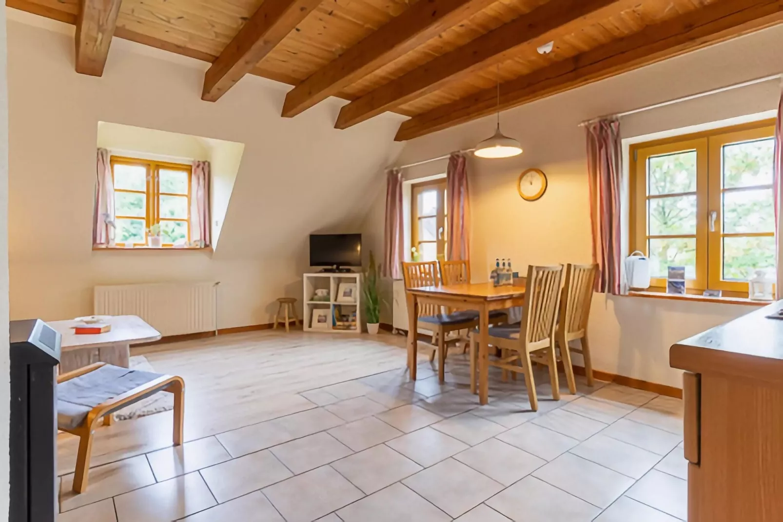 Ferienwohnung Friesennest Vollerwiek-Dining room