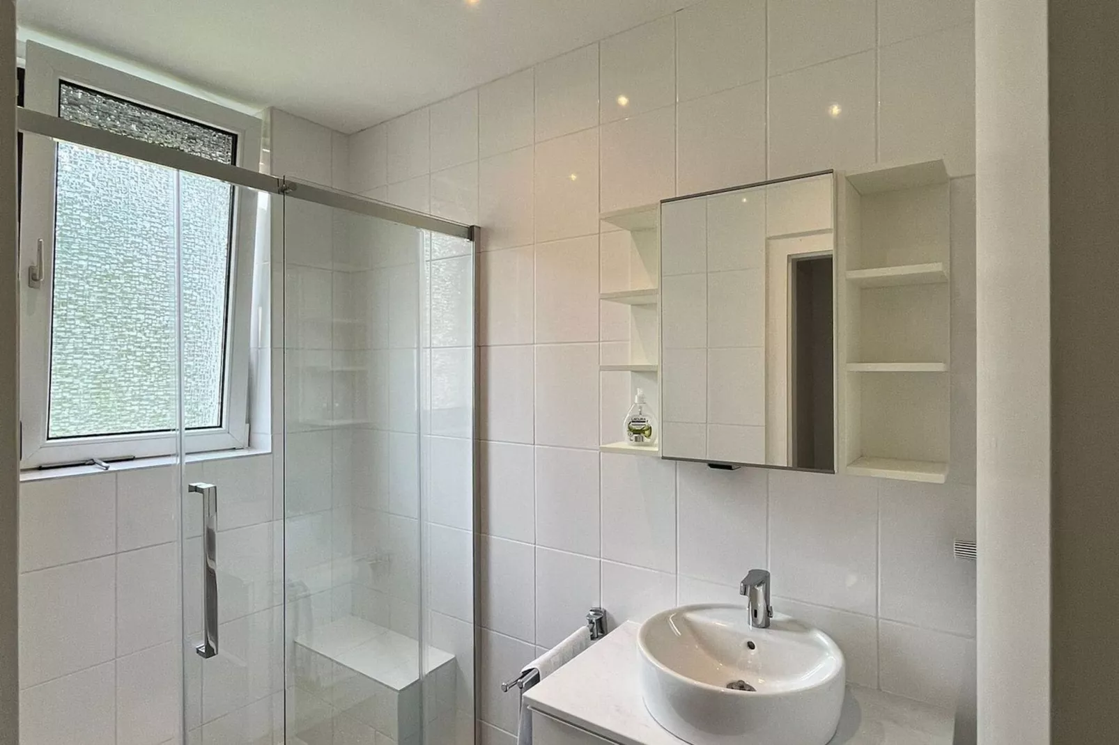 Im Weserbergland-Bathroom