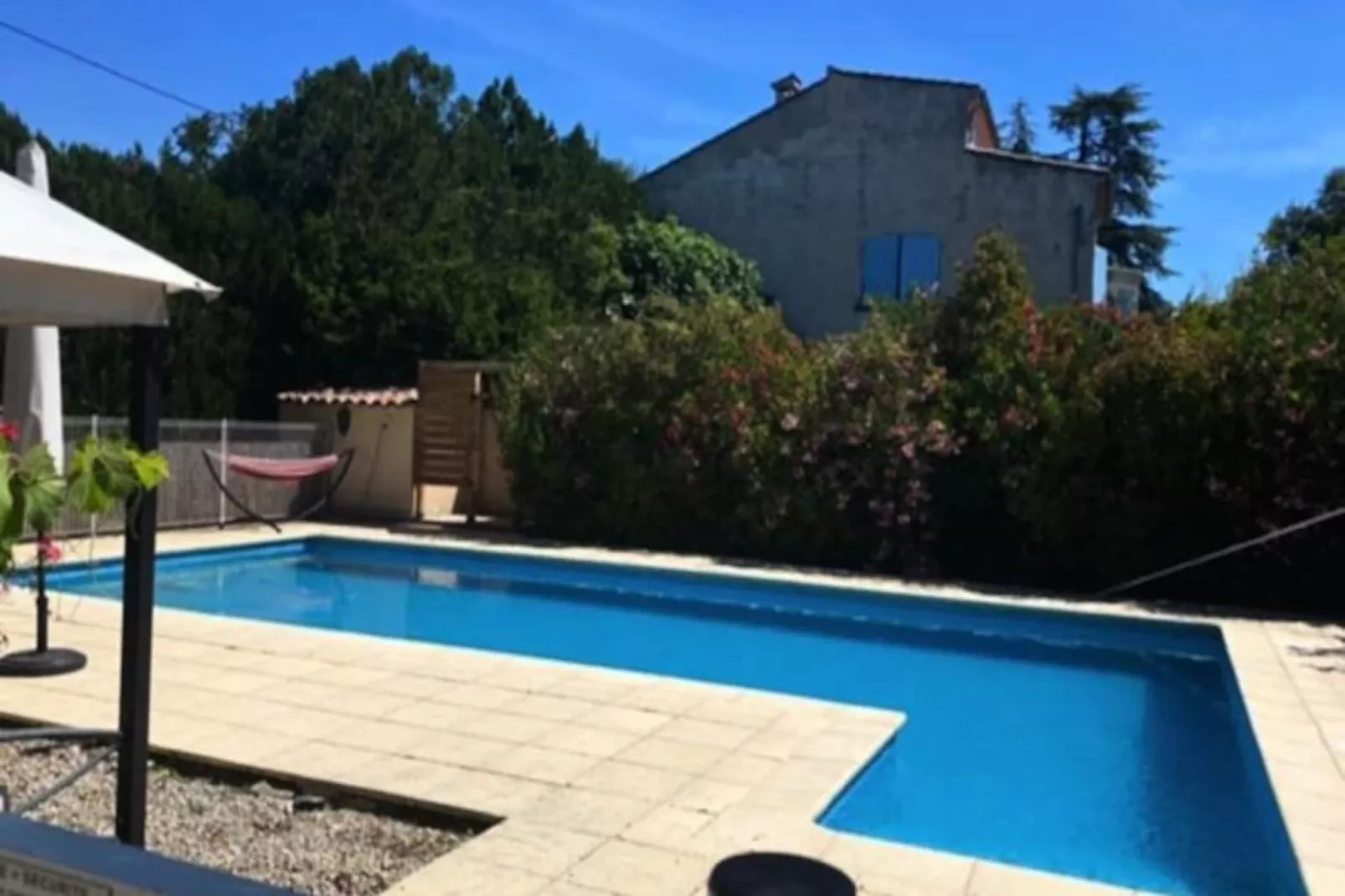 Universo - Piscine Priv&eacute;e Et Grand Jardin