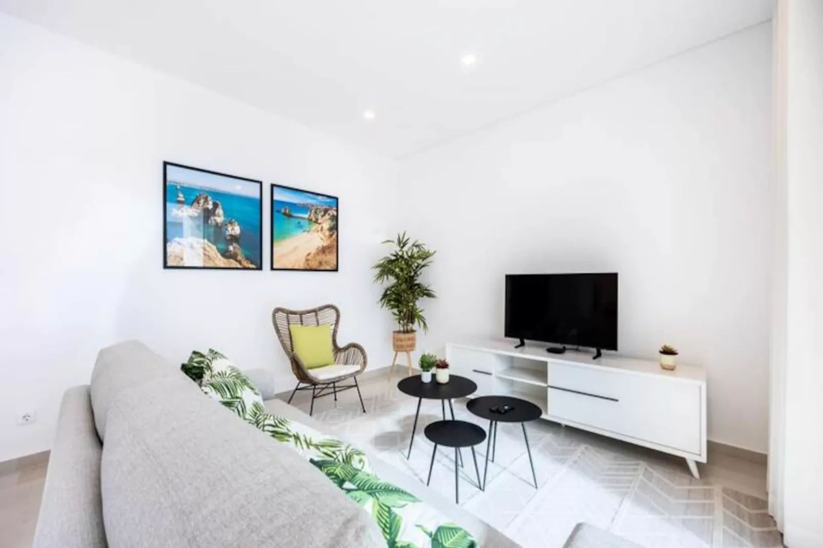 Adega Marina Apartments - Pool View