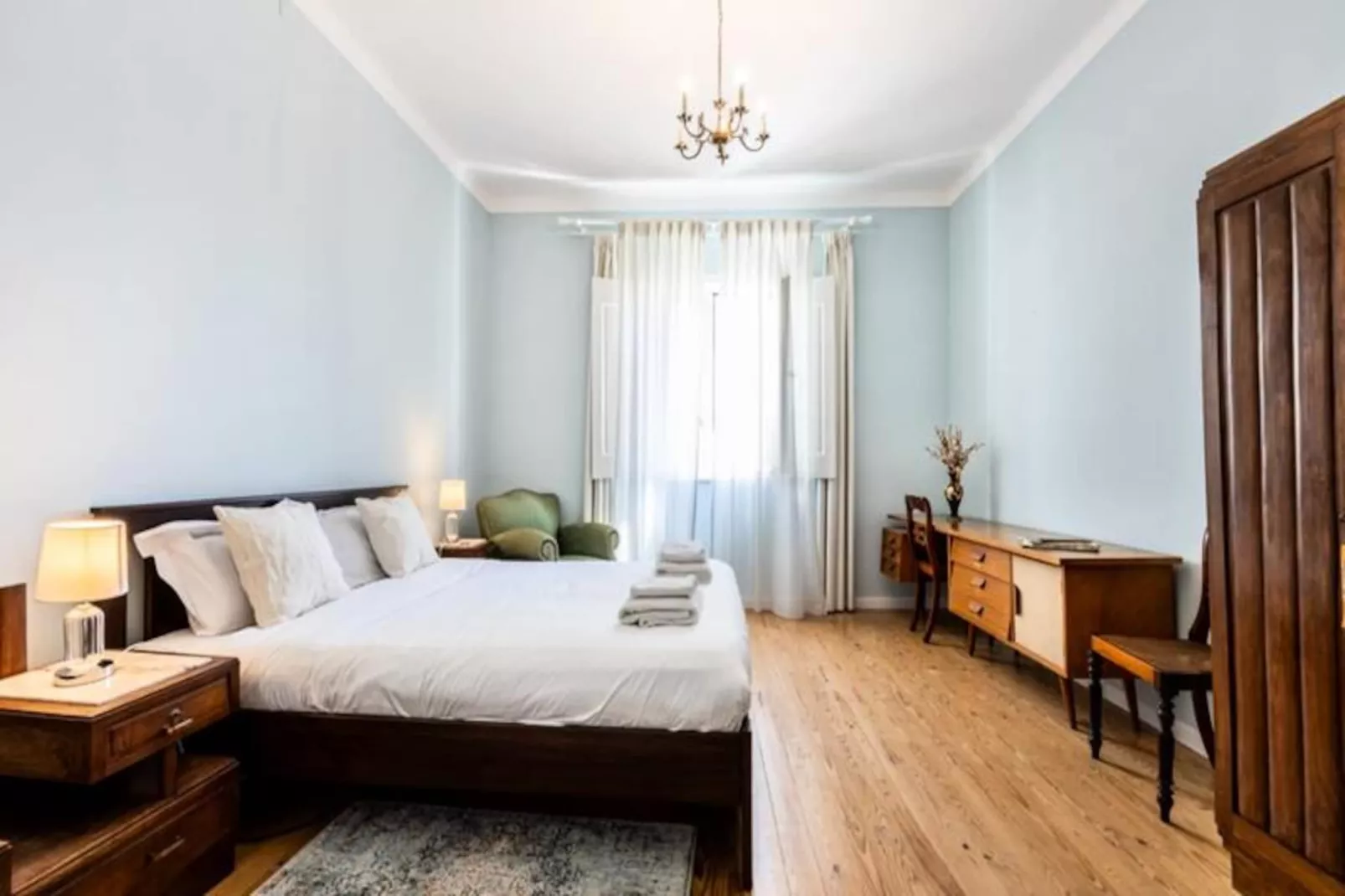 Casa Matias - Stylish 4br Apartment • Lagos Old Town