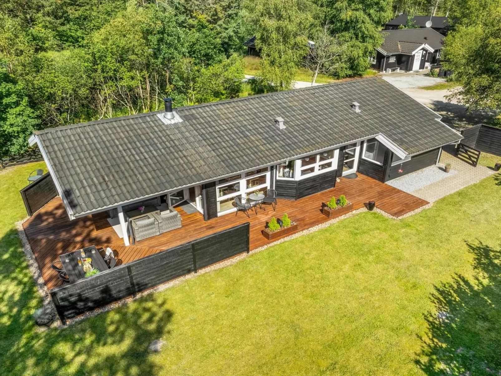 "Arny" - 1.5km from the sea-Outside