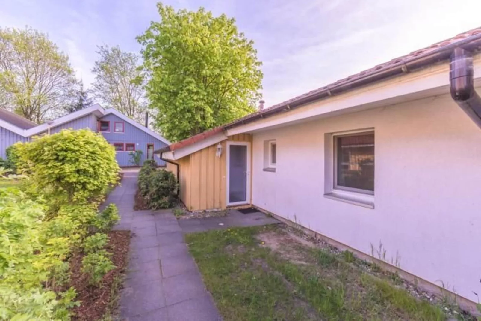 Reiher 4-Exterior in summer