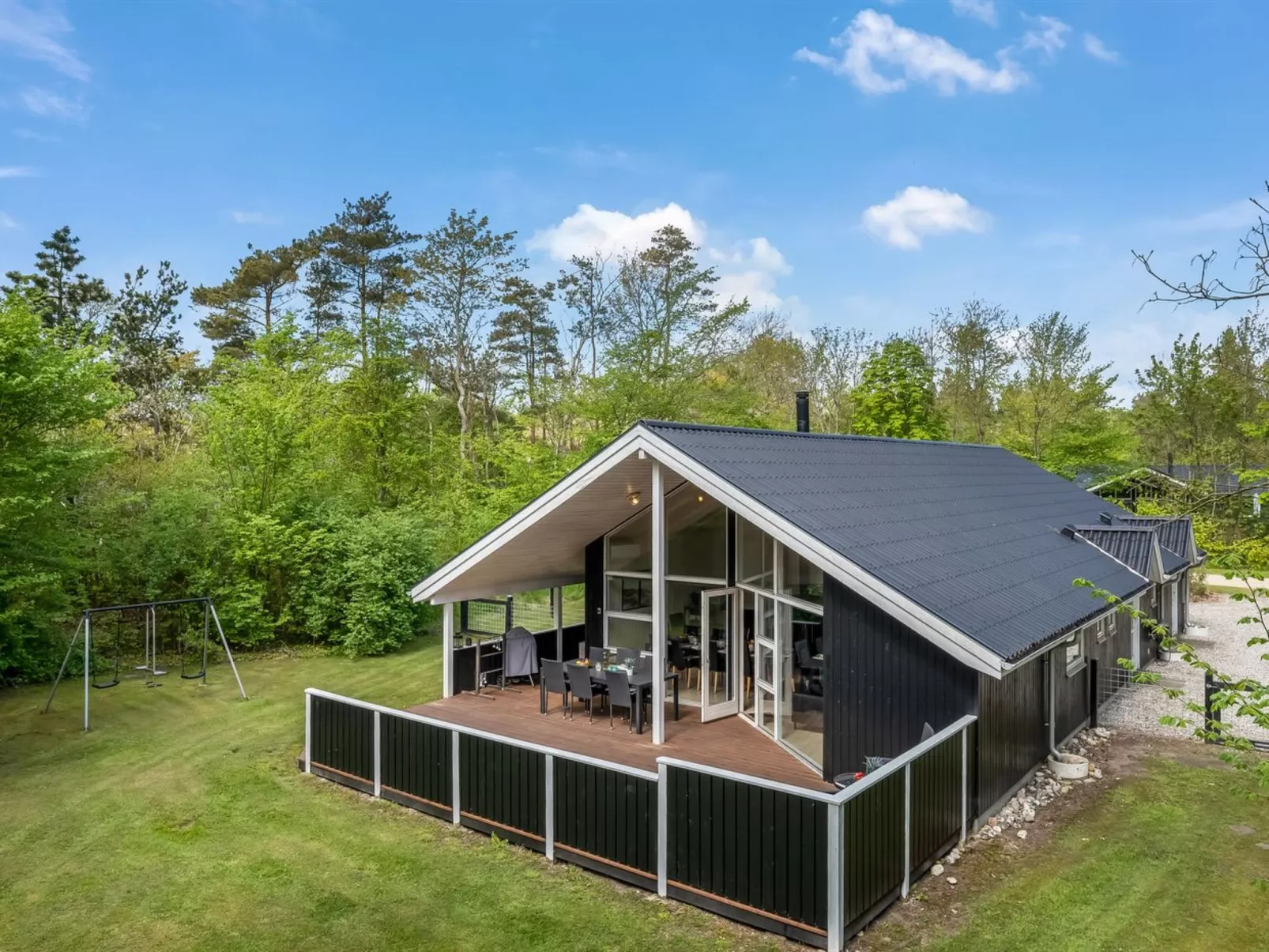 "Akule" - 10km from the sea-Outside