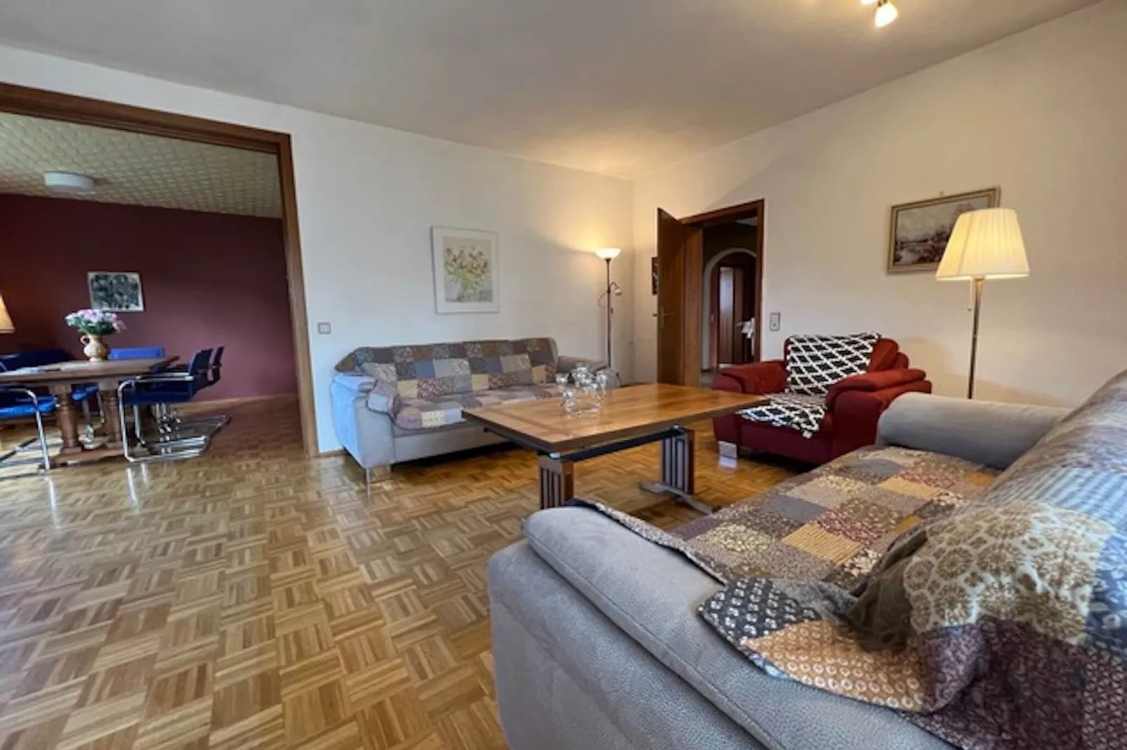Hinter Der Linde-Living room