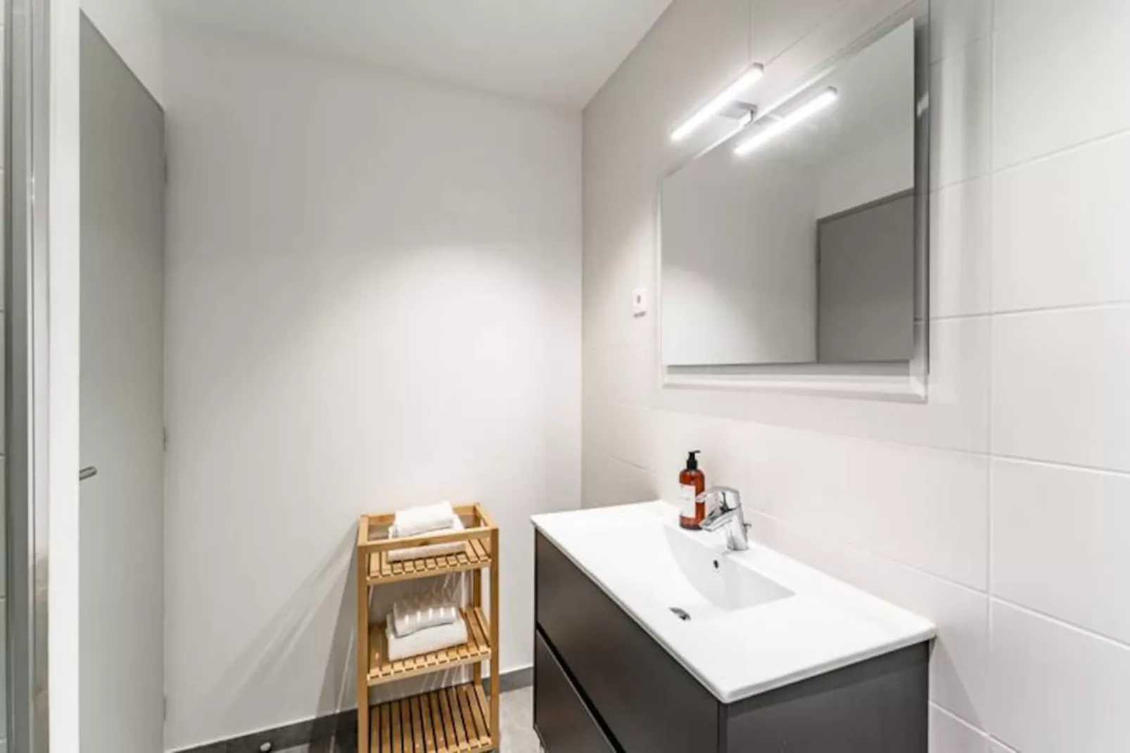 Appartement Pour 2 Personnes En Duplex Avec Terrasse Et Parking-Non tagué