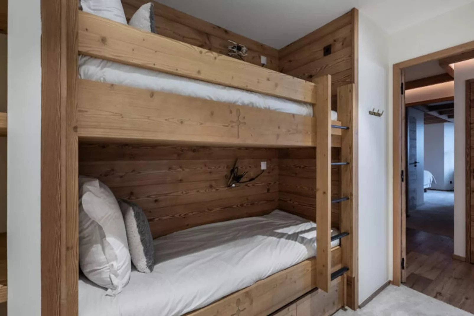 Résidence Mascara-Untagged