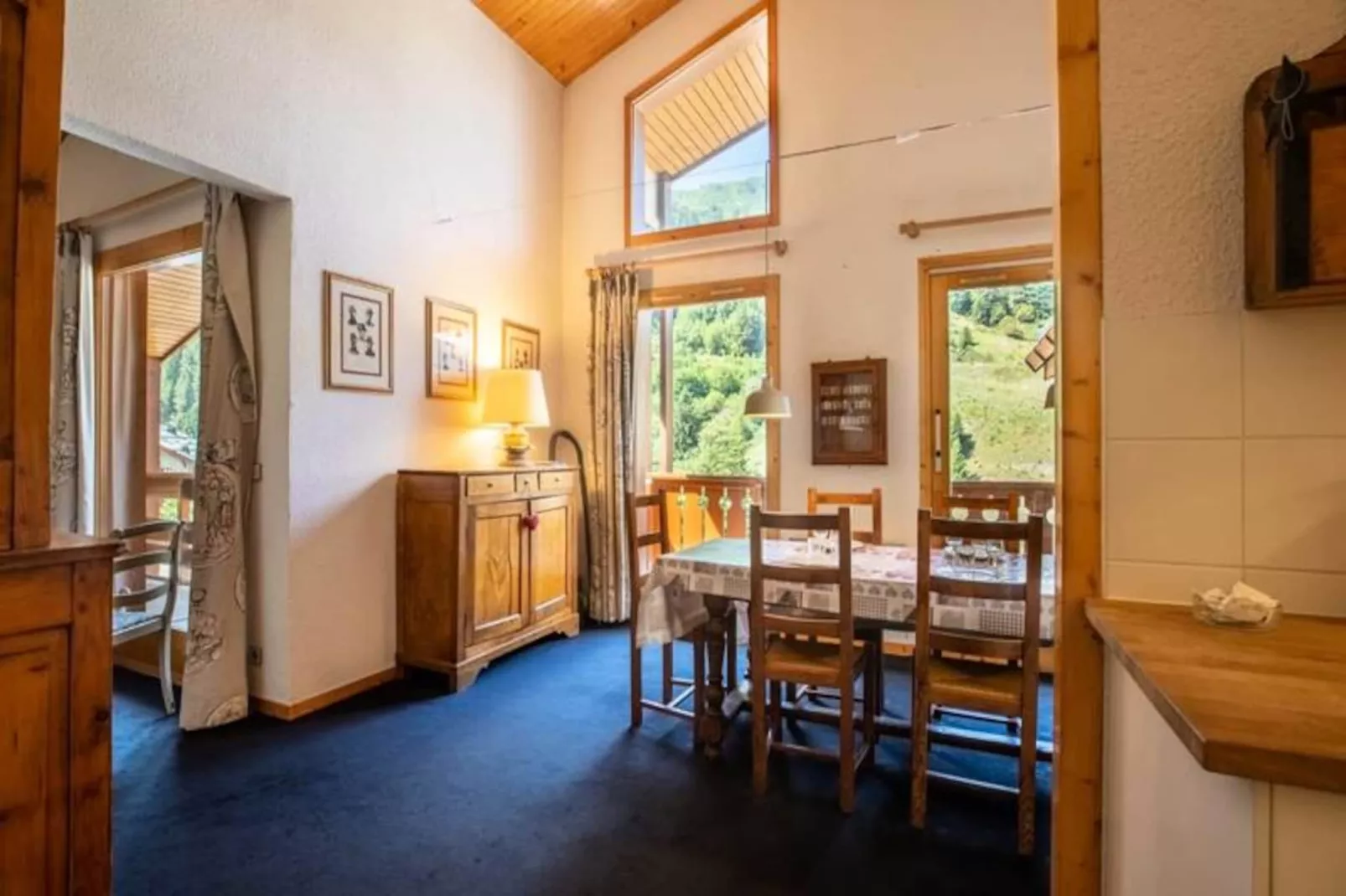 Sherpa 18 Sur Le Front De Neige De Mottaret-Untagged