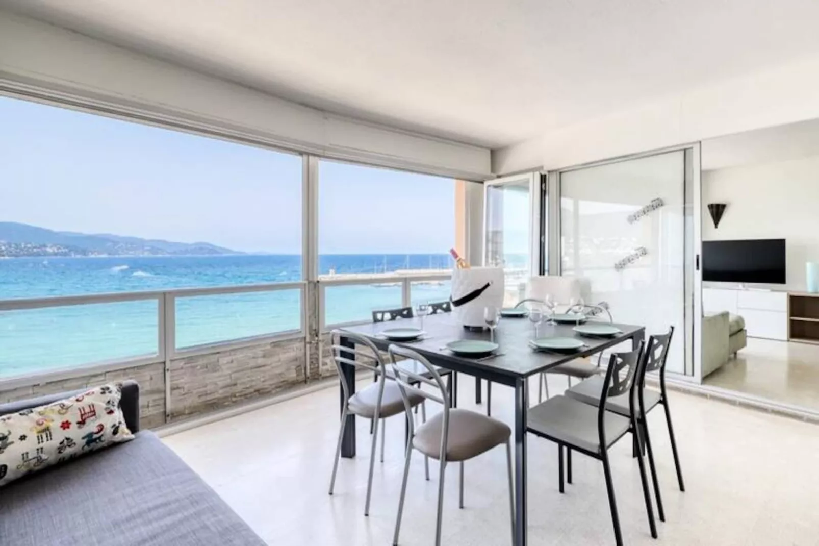 Résidence Magnifique Appartement Front De Mer - 6 Personnes-Untagged