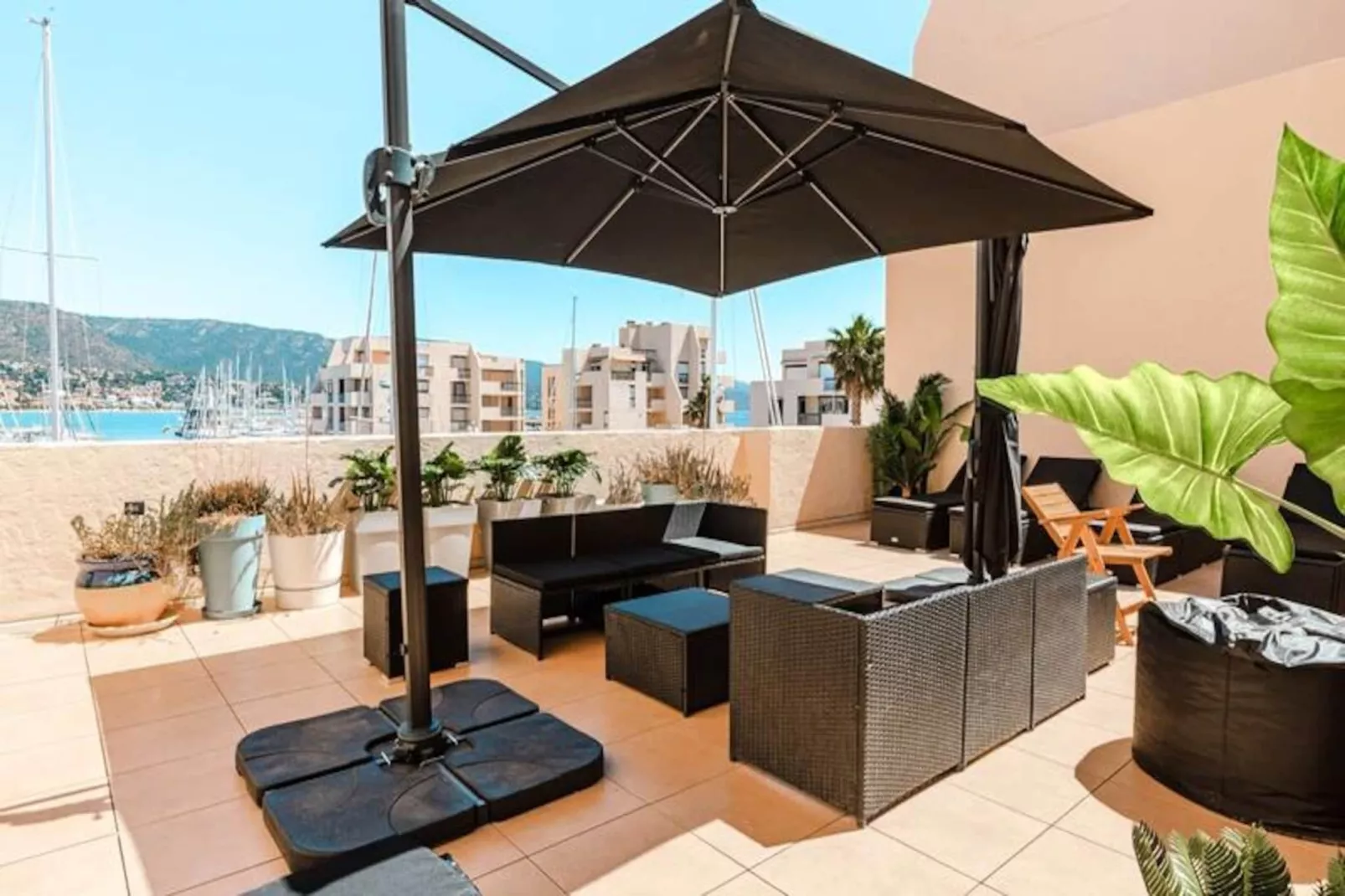 Résidence Superbe Appartement Sur Le Port De La Favi&egrave;re-Untagged