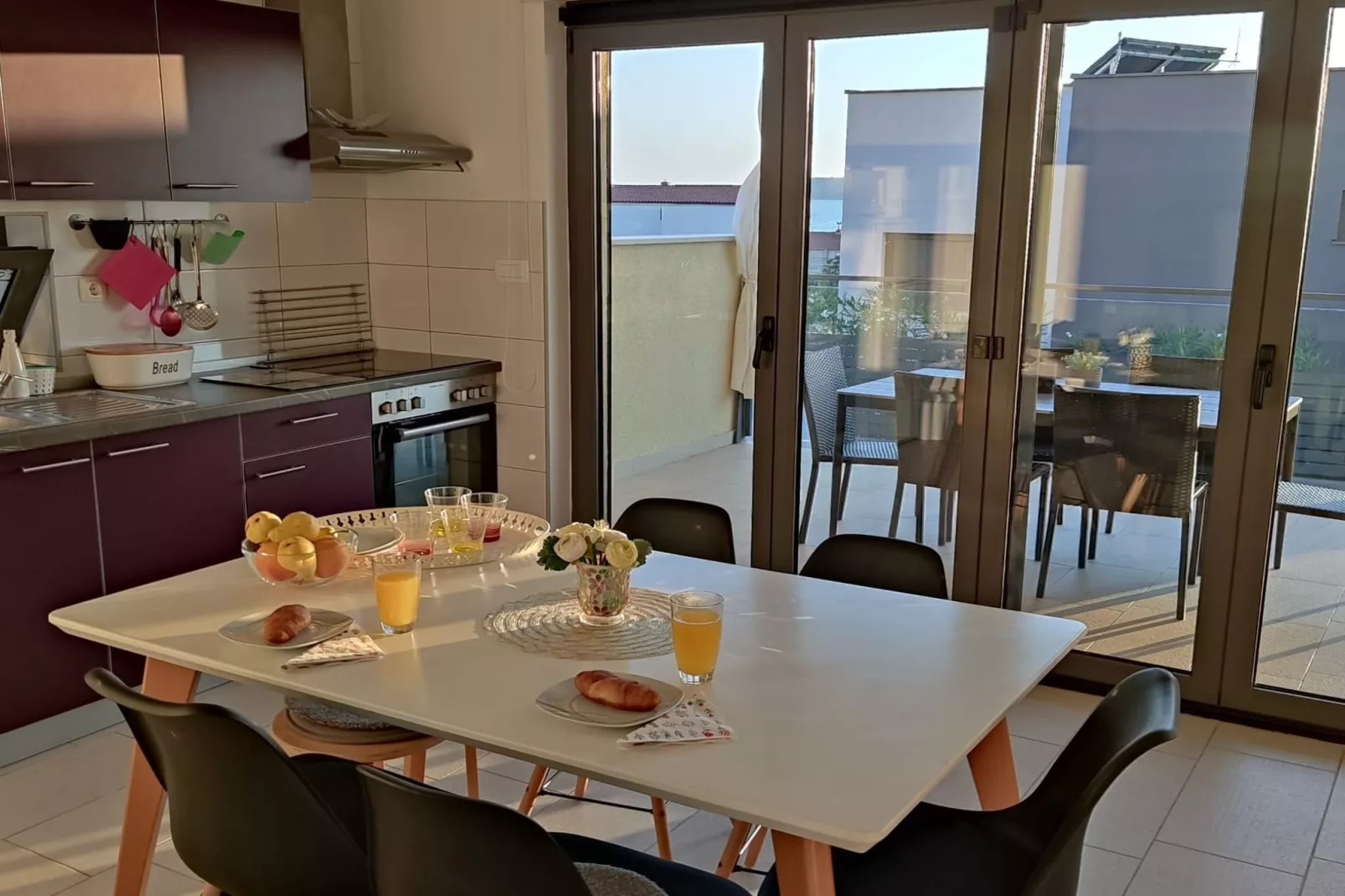 Apartment Cvita & Roza - Two Bedroom Apartment with Balcony and Sea View (Roza) (A1)-Kitchen