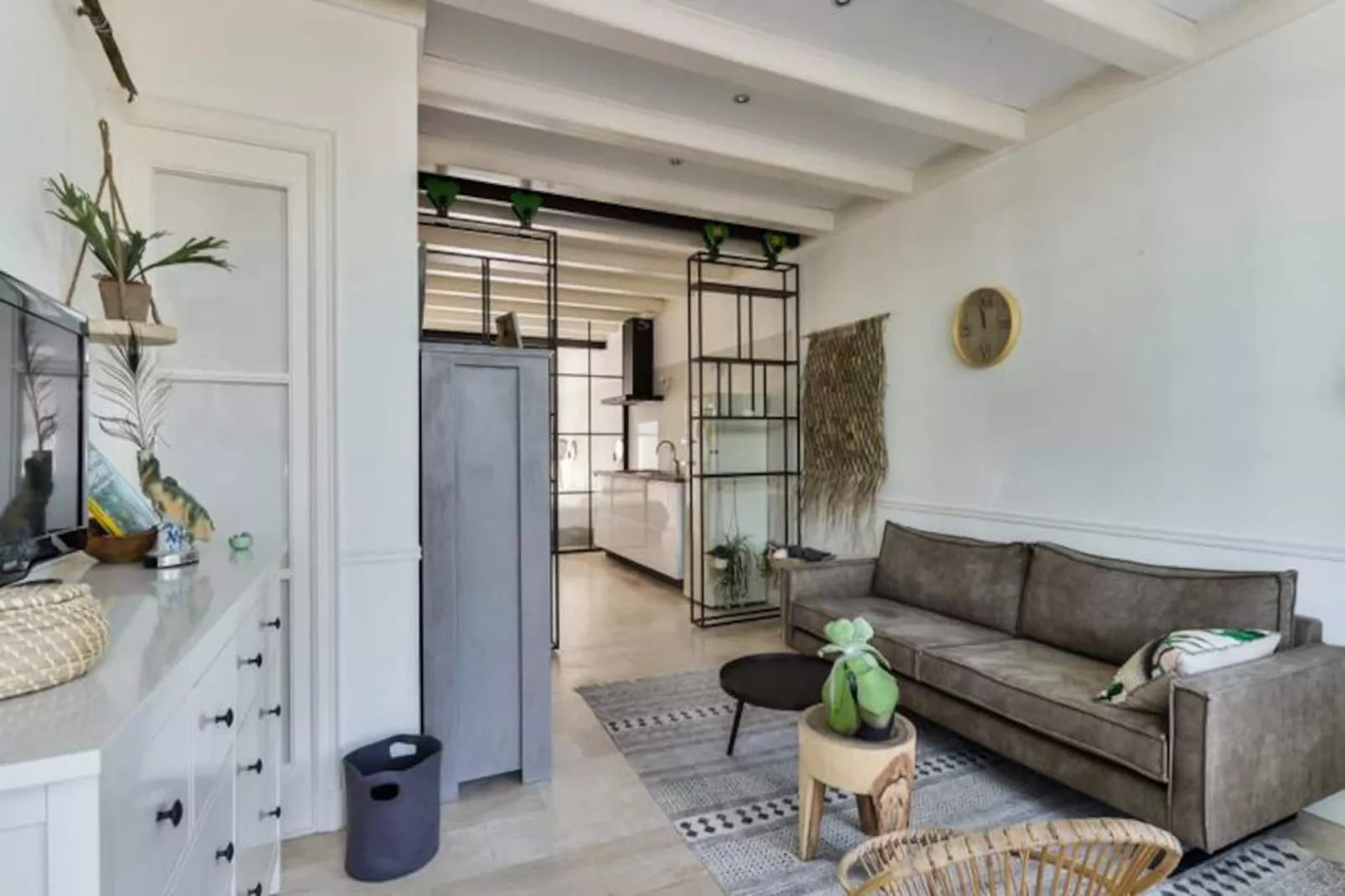 Villa Loft Apartment With Light Garden Room-Nicht zugeordnet