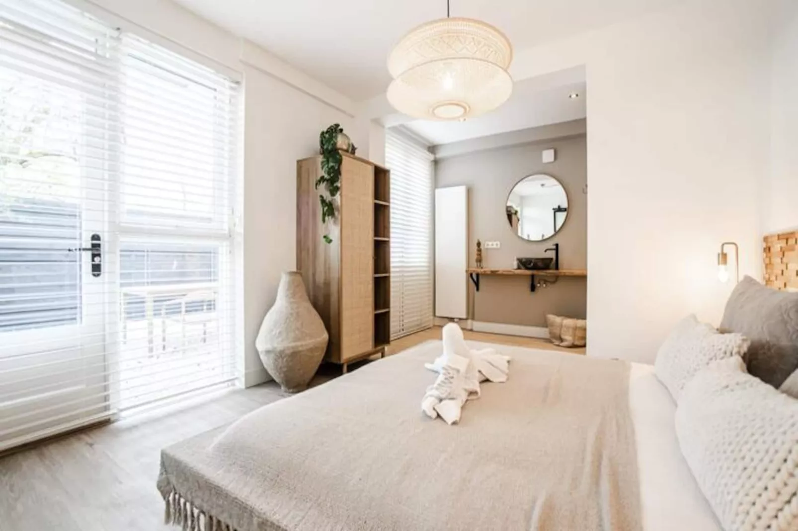 Marley&rsquo;s Beachhouse Apartment-Untagged