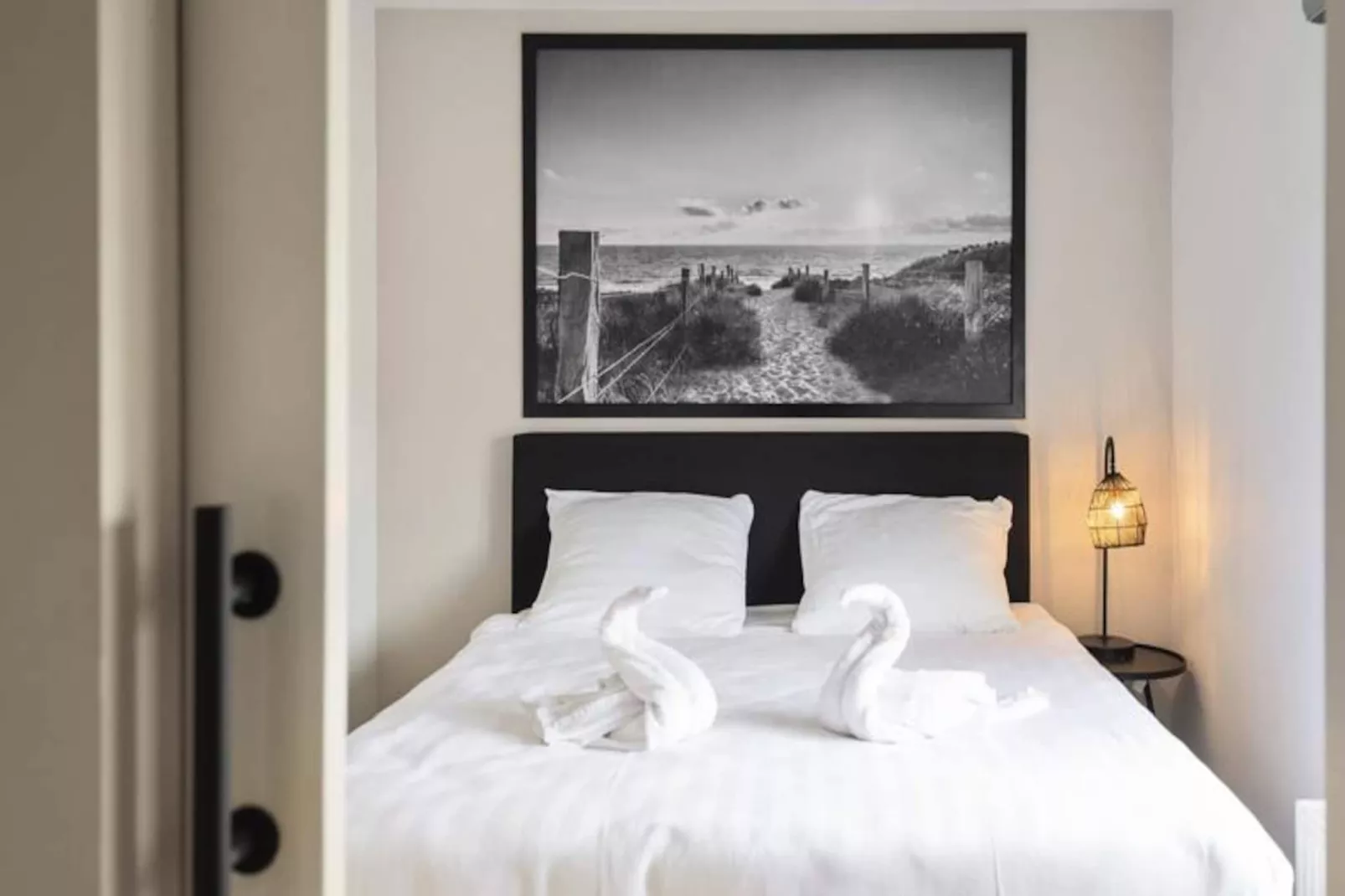 The Beach & Town Suite-Untagged