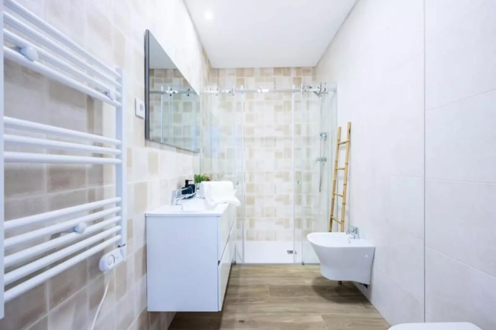 The Kuuyi Suite - Burgau-Untagged