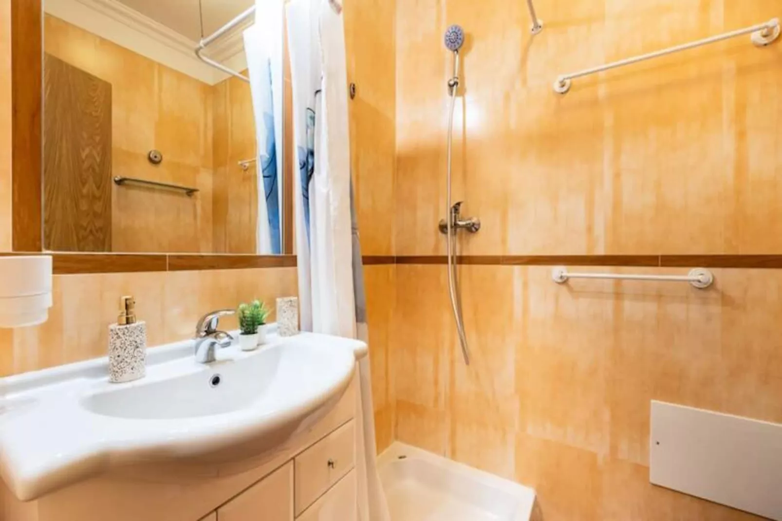 Studio Dona Ana-Untagged