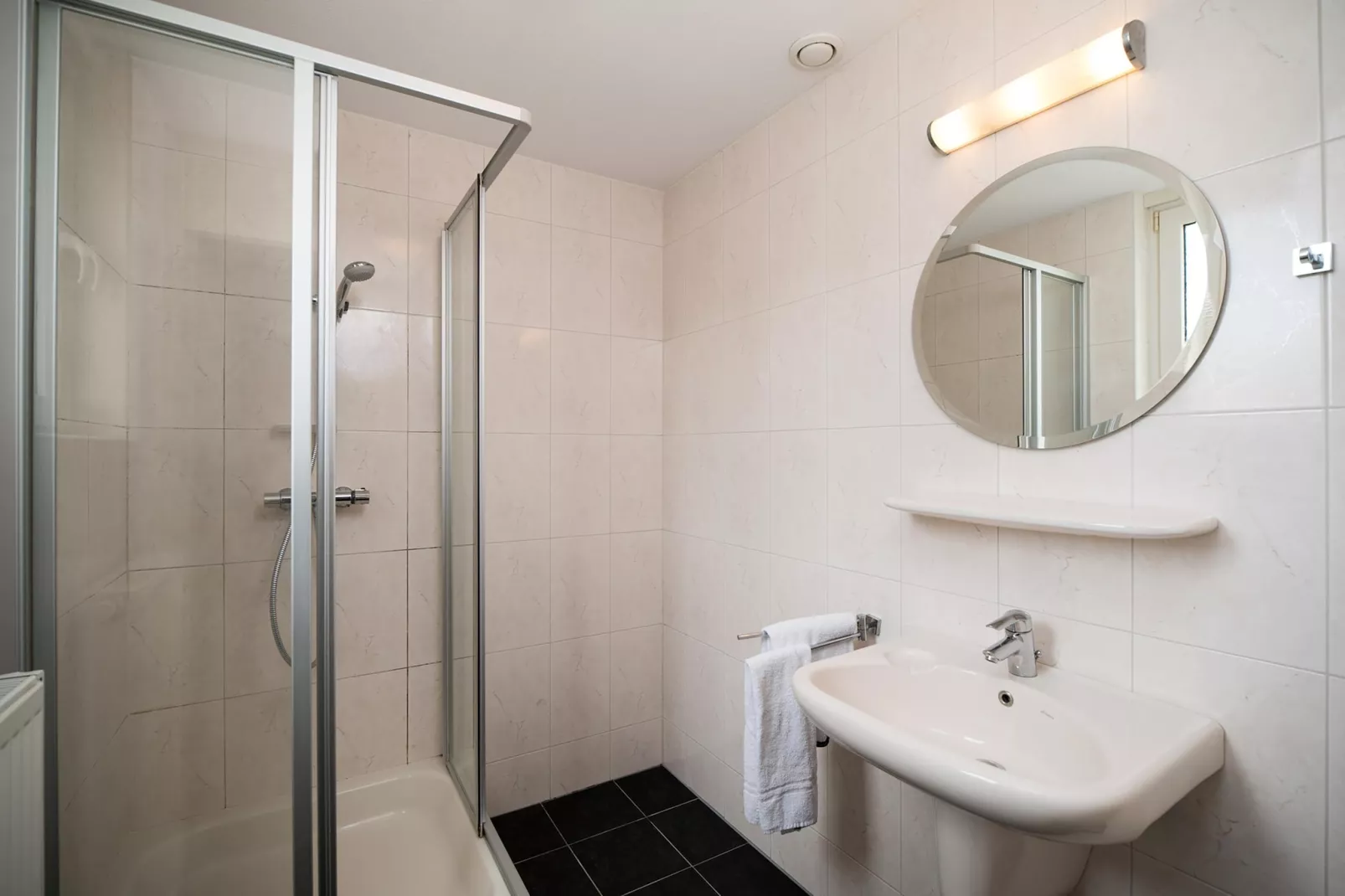 Venwoning 2-6 persoons-Badezimmer