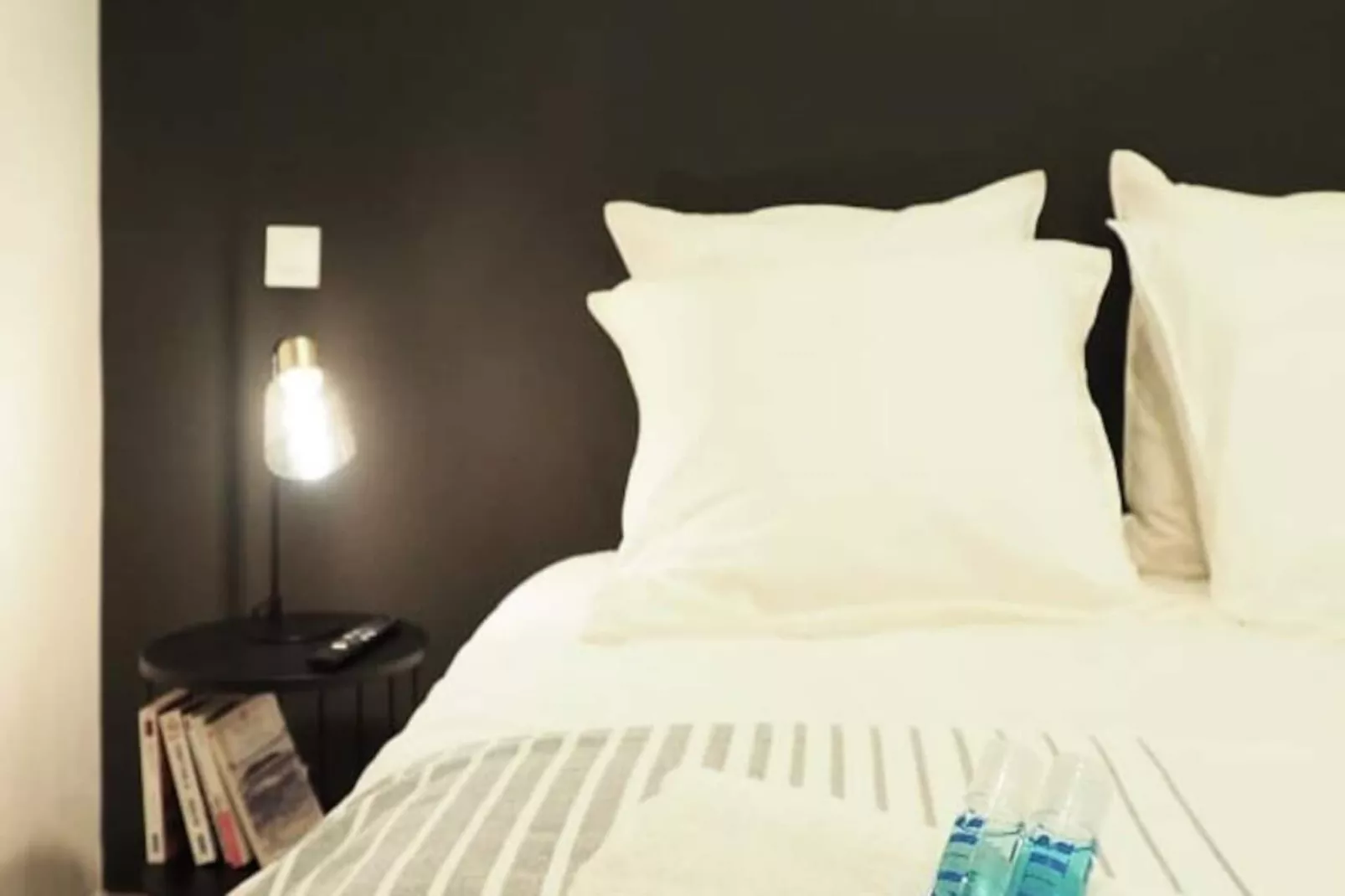 06r - Beau T2 Moderne - Vieux Nice-Untagged