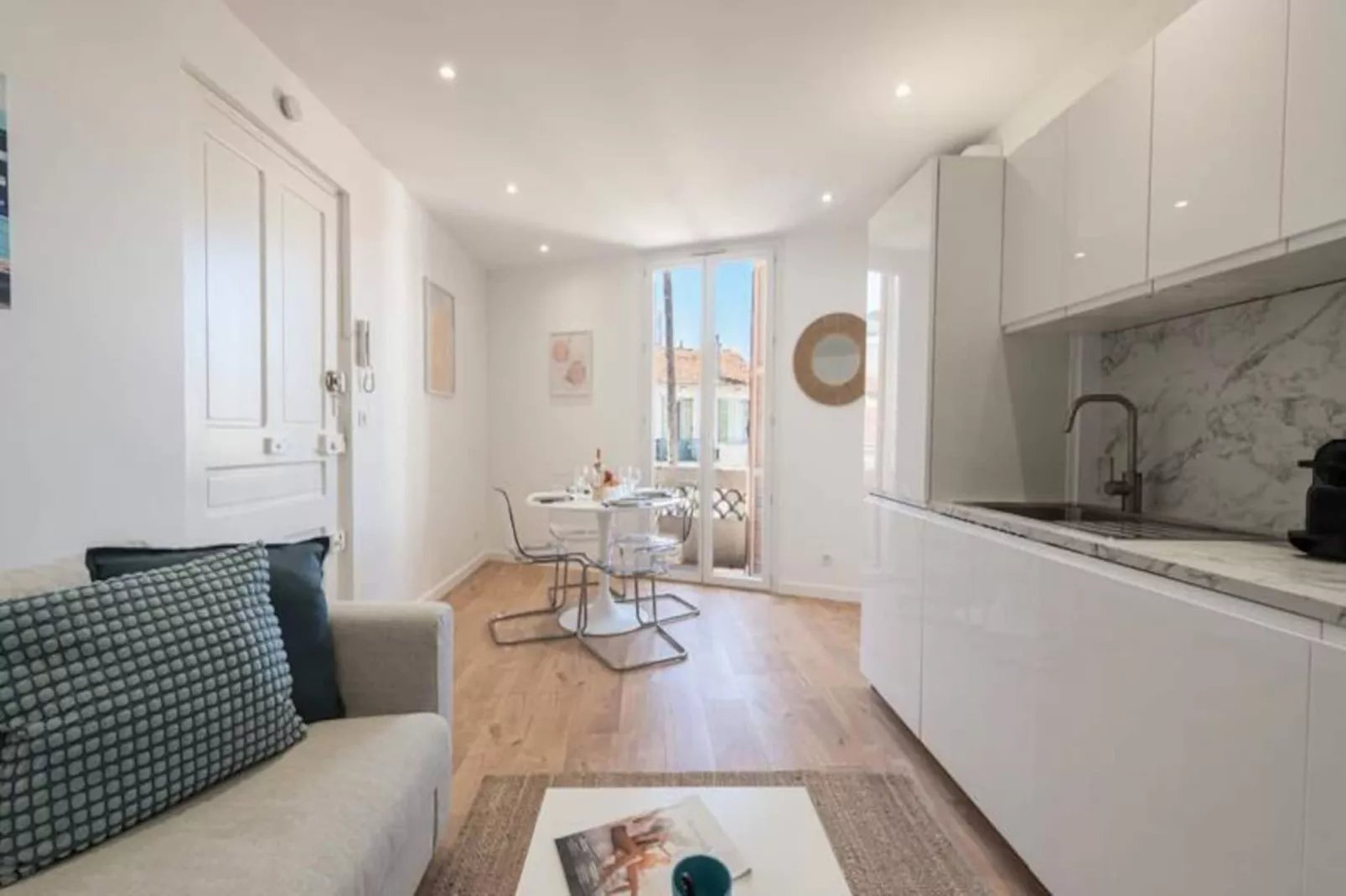 Résidence Cannes 2p Proche Centre-Untagged