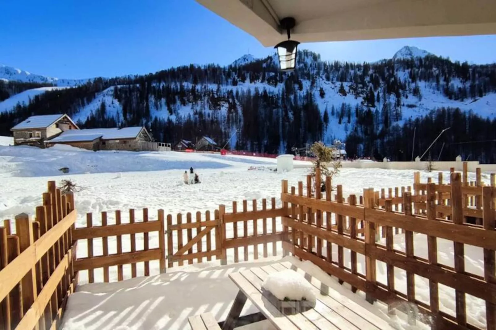 Résidence Vermeil R6-Untagged