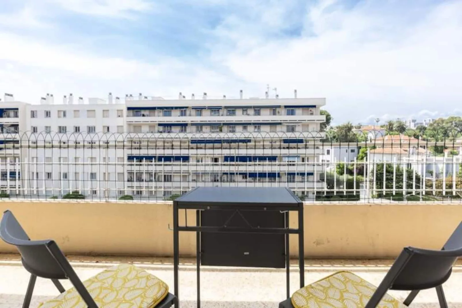 Résidence Centre D'antibes, Spacieux 3 Pièces Avec Terrasse Et Climatisation-Untagged