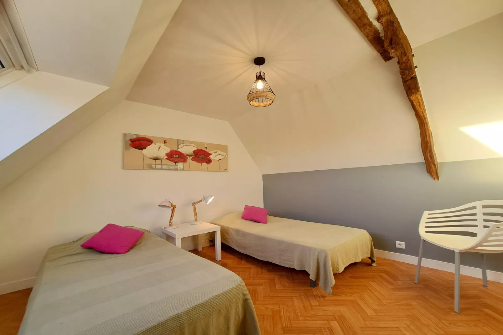 Granitsteinhaus in Guimaëc-Bedroom