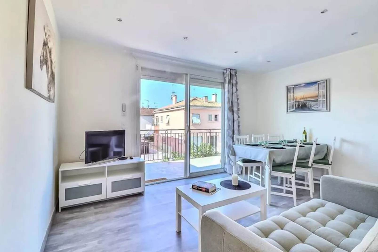 Résidence Les Suzannes-Non tagué