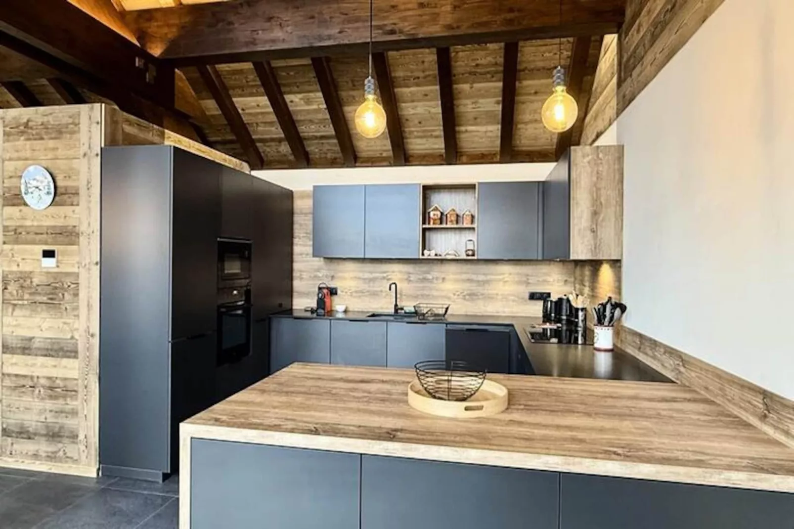 Résidence Complexe Aiguilles-Untagged