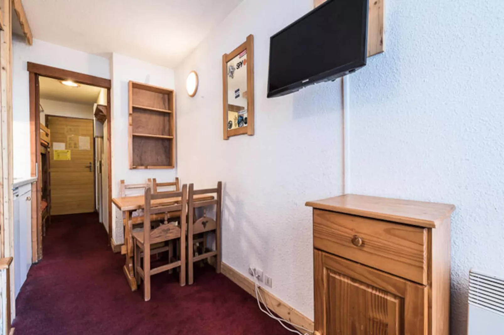 Chalet Club Iv - Blanchot-Untagged