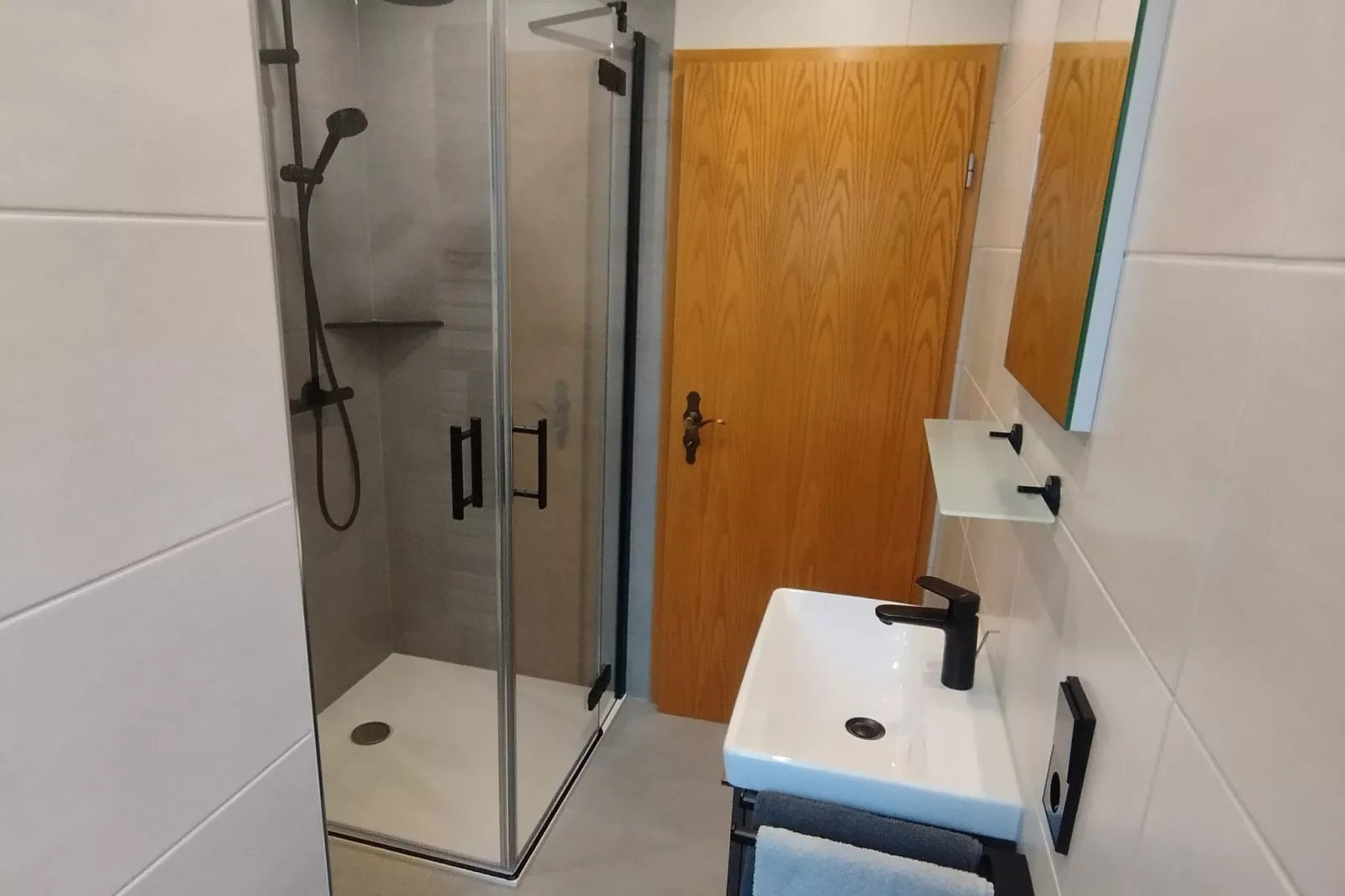 Bernau-Bathroom