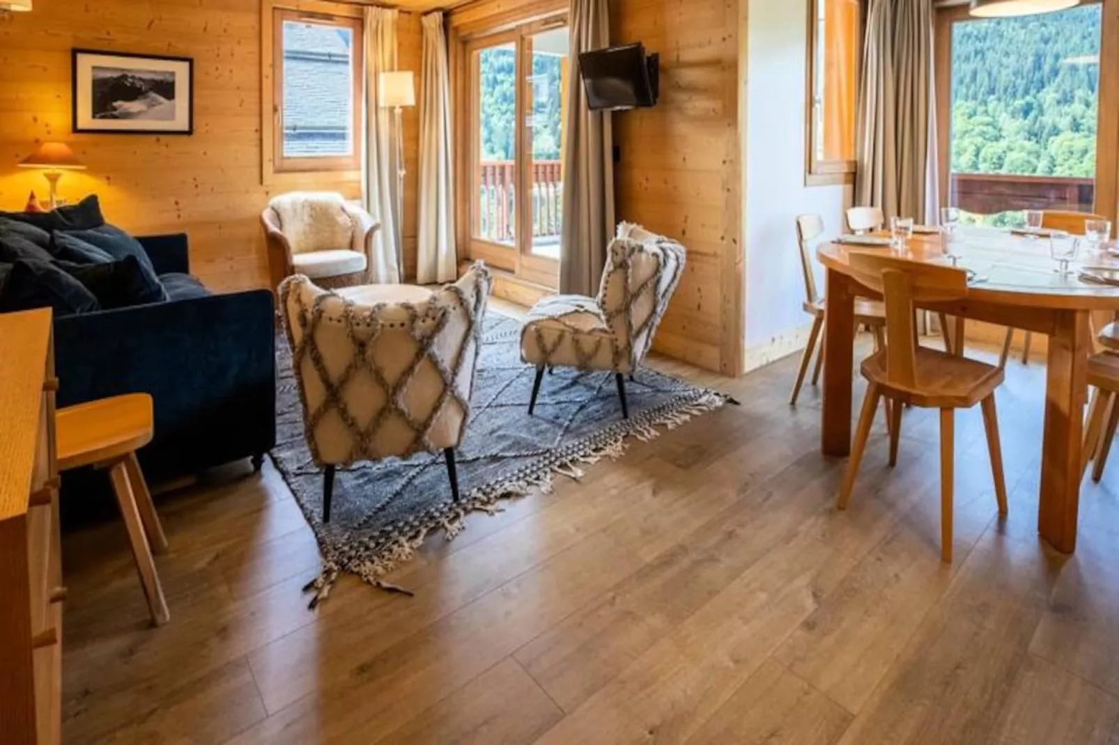 Cybèle 2-Nicht zugeordnet