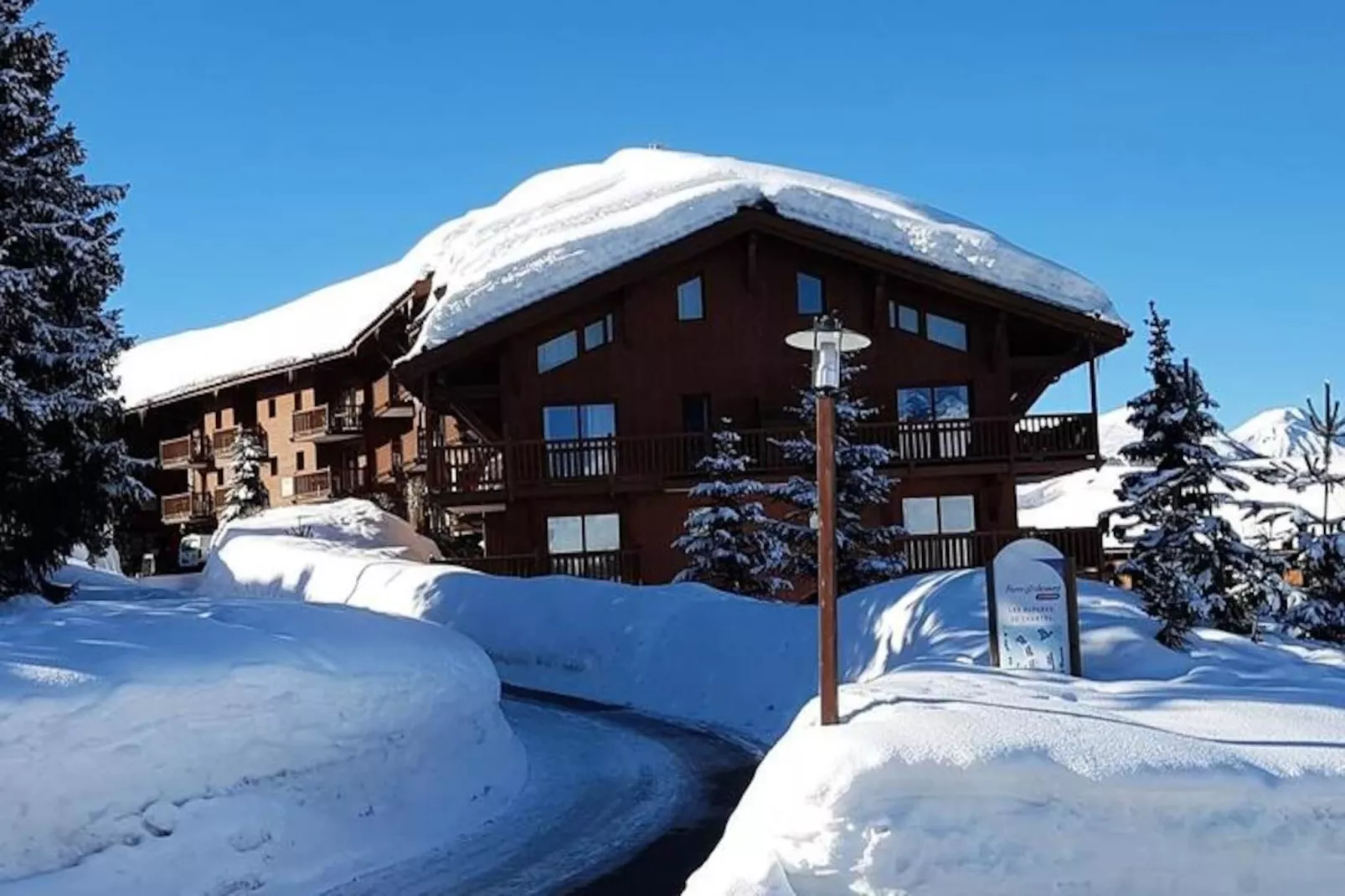 Chalet De La Place-Untagged