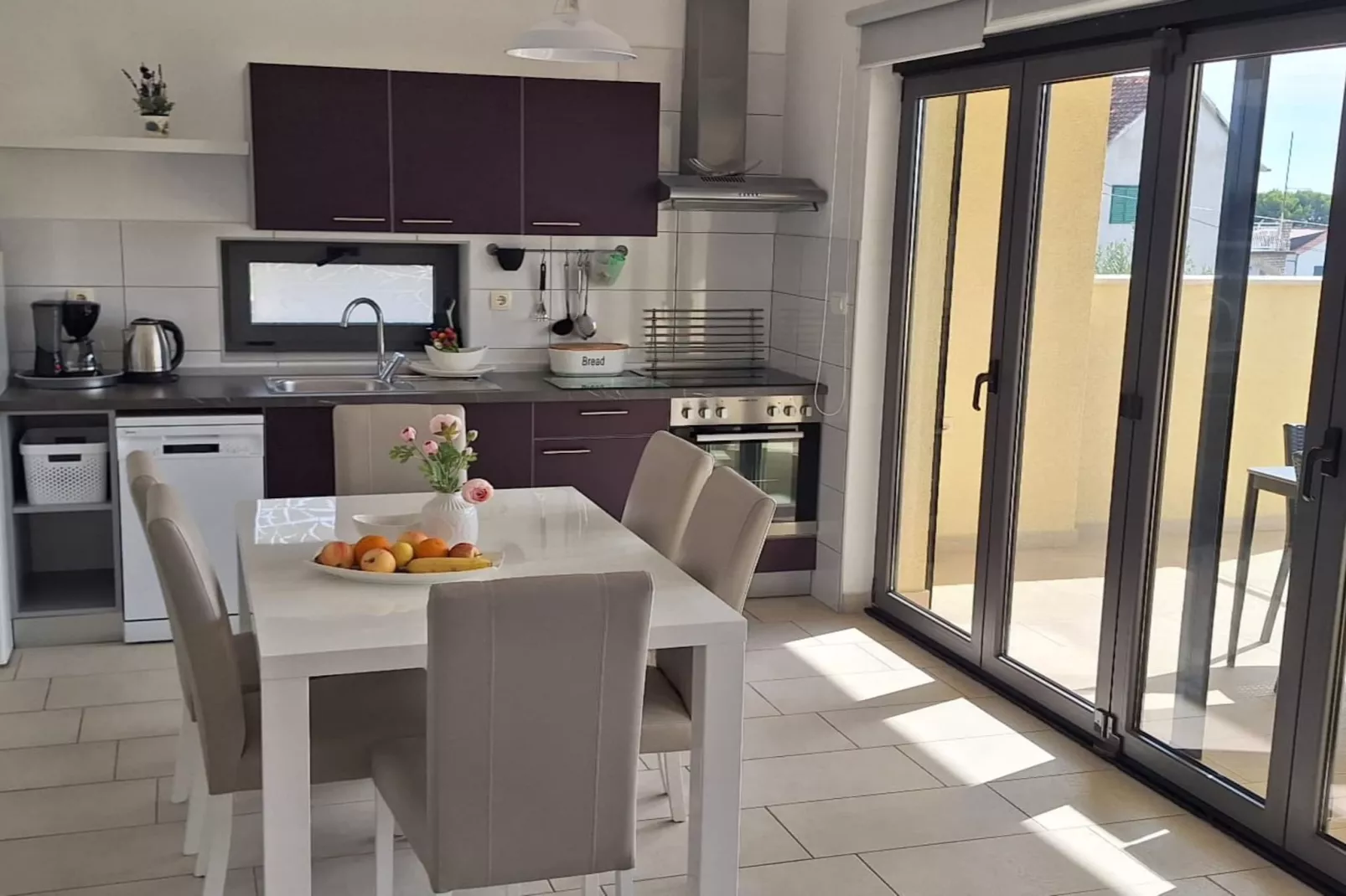 Apartment Cvita & Roza - Two Bedroom Apartment with Balcony and Sea View (Roza) (A1)-Kitchen