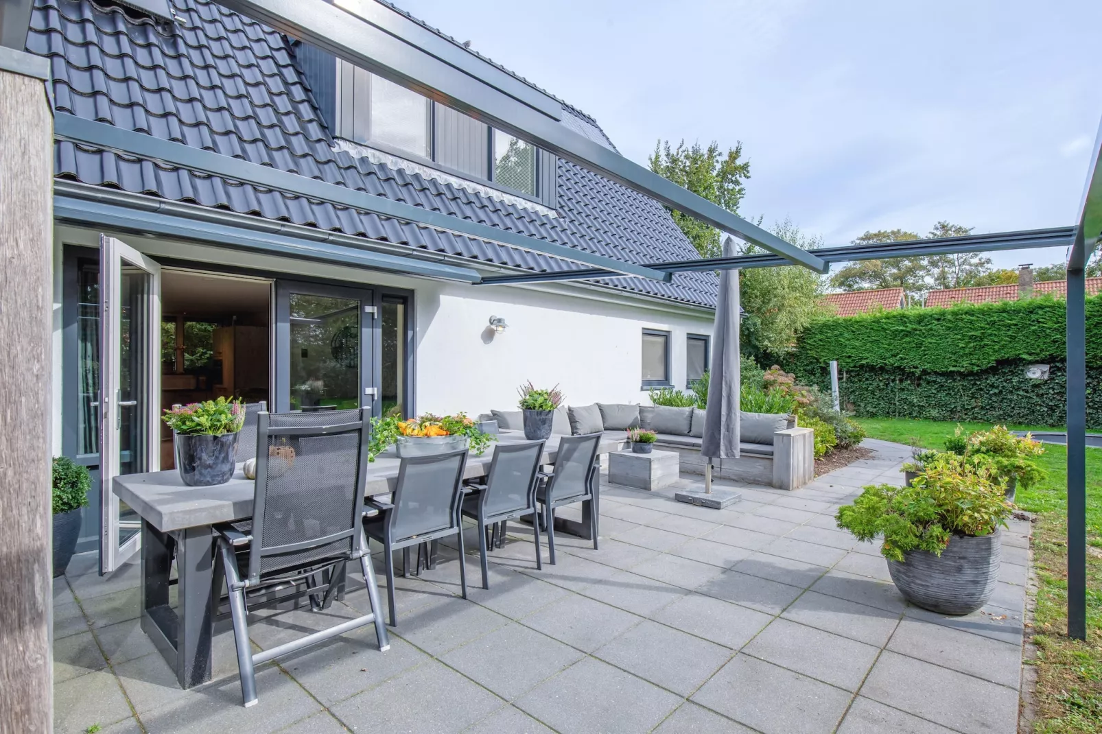 De Witte Parel-Außenbereich Sommer