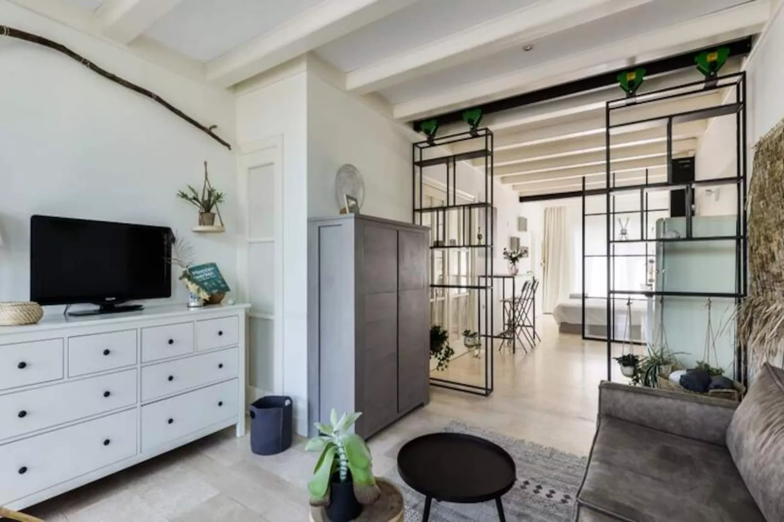 Villa Loft Apartment With Light Garden Room-Nicht zugeordnet