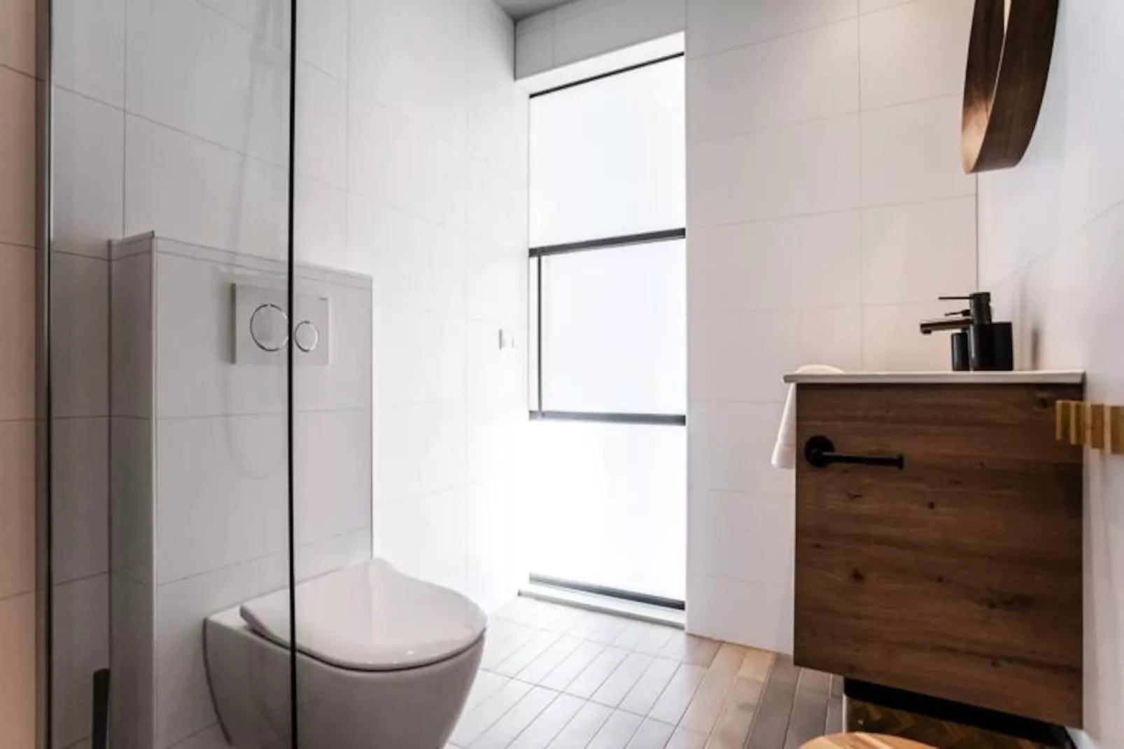 Spacious Luxury Loft-Untagged