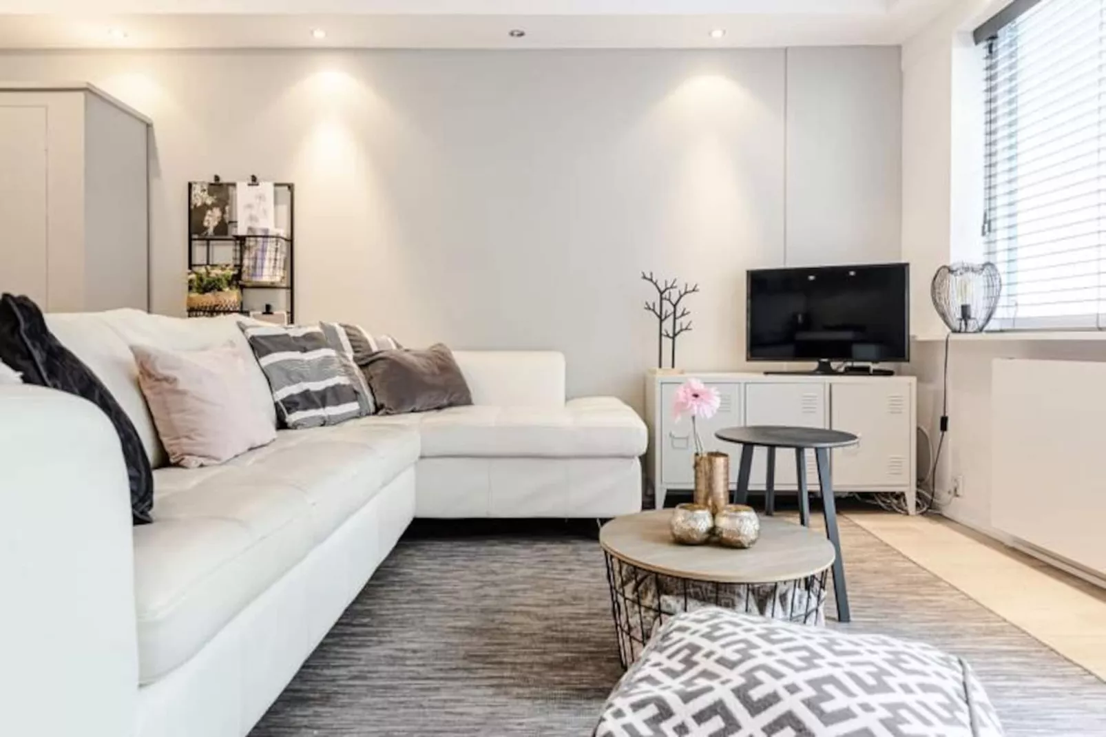 Summer House - Souterrain-Non tagué