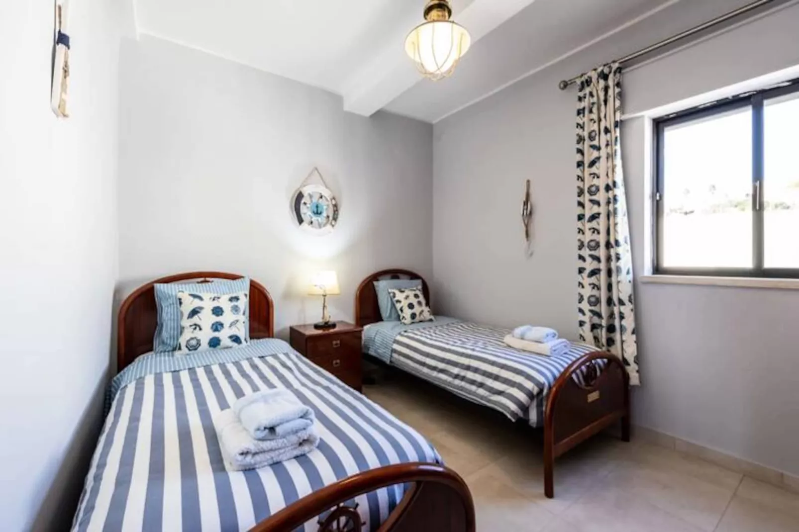 Bay View Townhouse-Non tagué