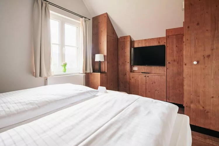 Premium Lodge Plus 4 Erw 2 Kinder-Bedroom