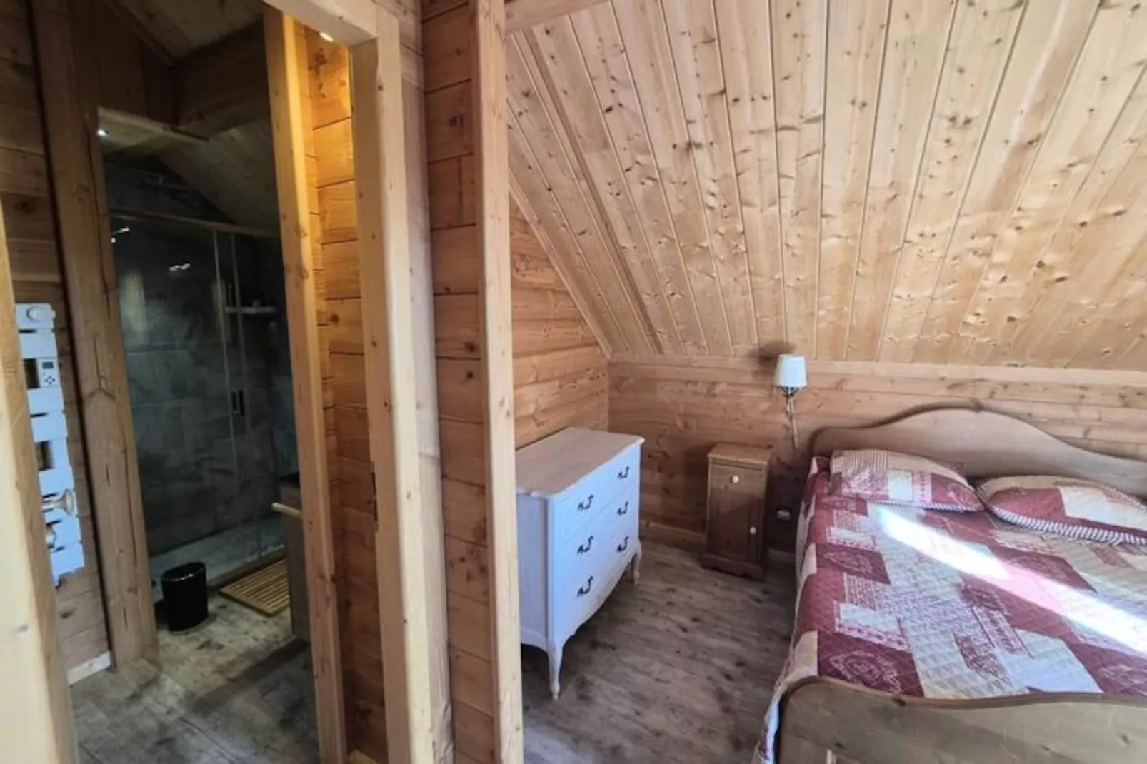 **chalet D'exception à Louer à La Féclaz – 4 Chambres, 10 Couchages-Untagged