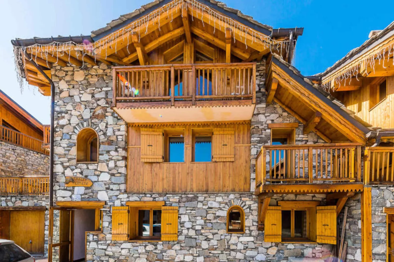 Chalet Gypaete-Untagged