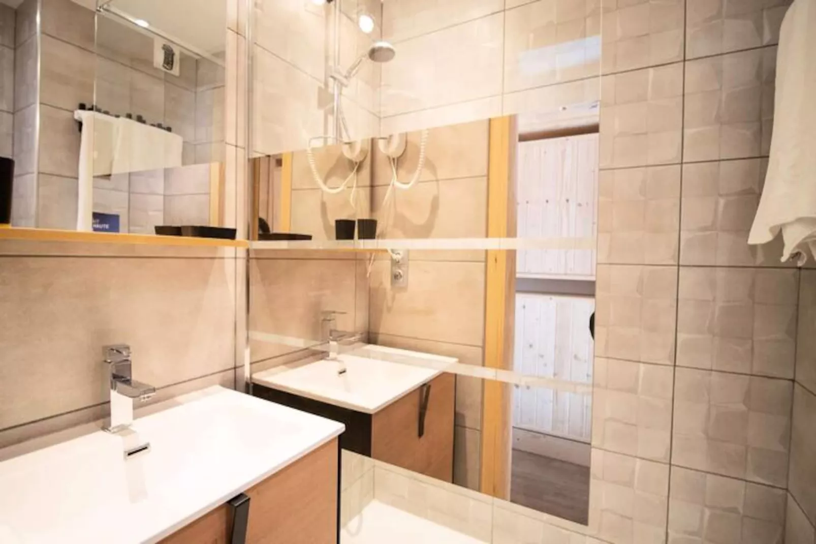 Résidence Roc De Péclet I-Non tagué