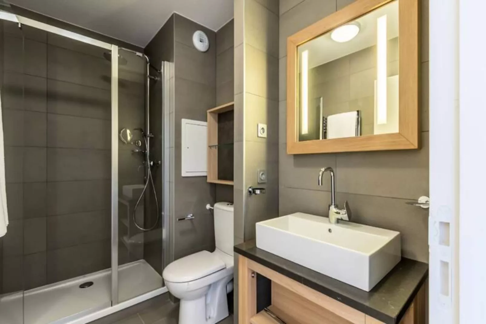 Résidence Les Monarques-Untagged