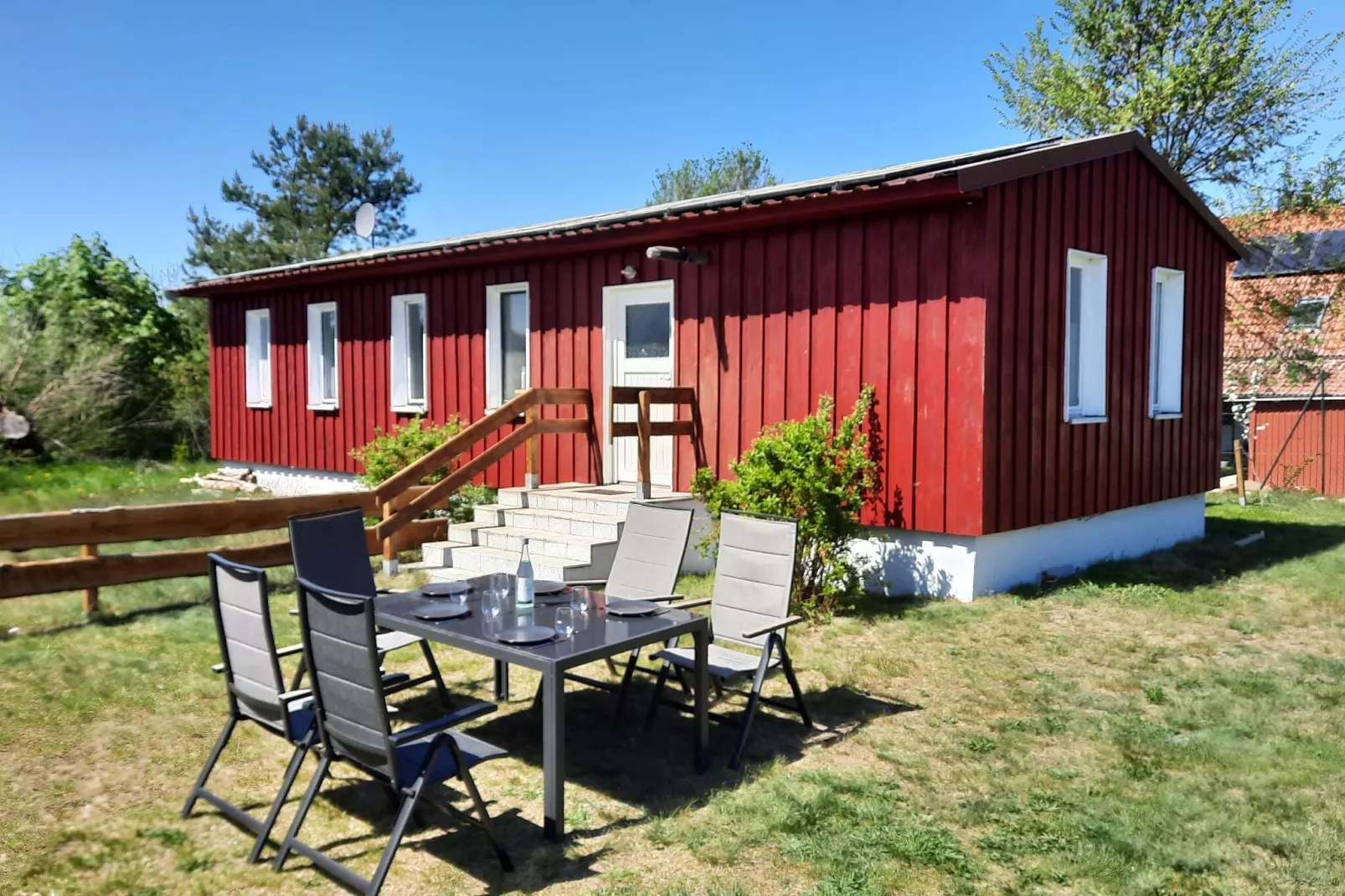 Bungalow 6 Waren-Exterior summer