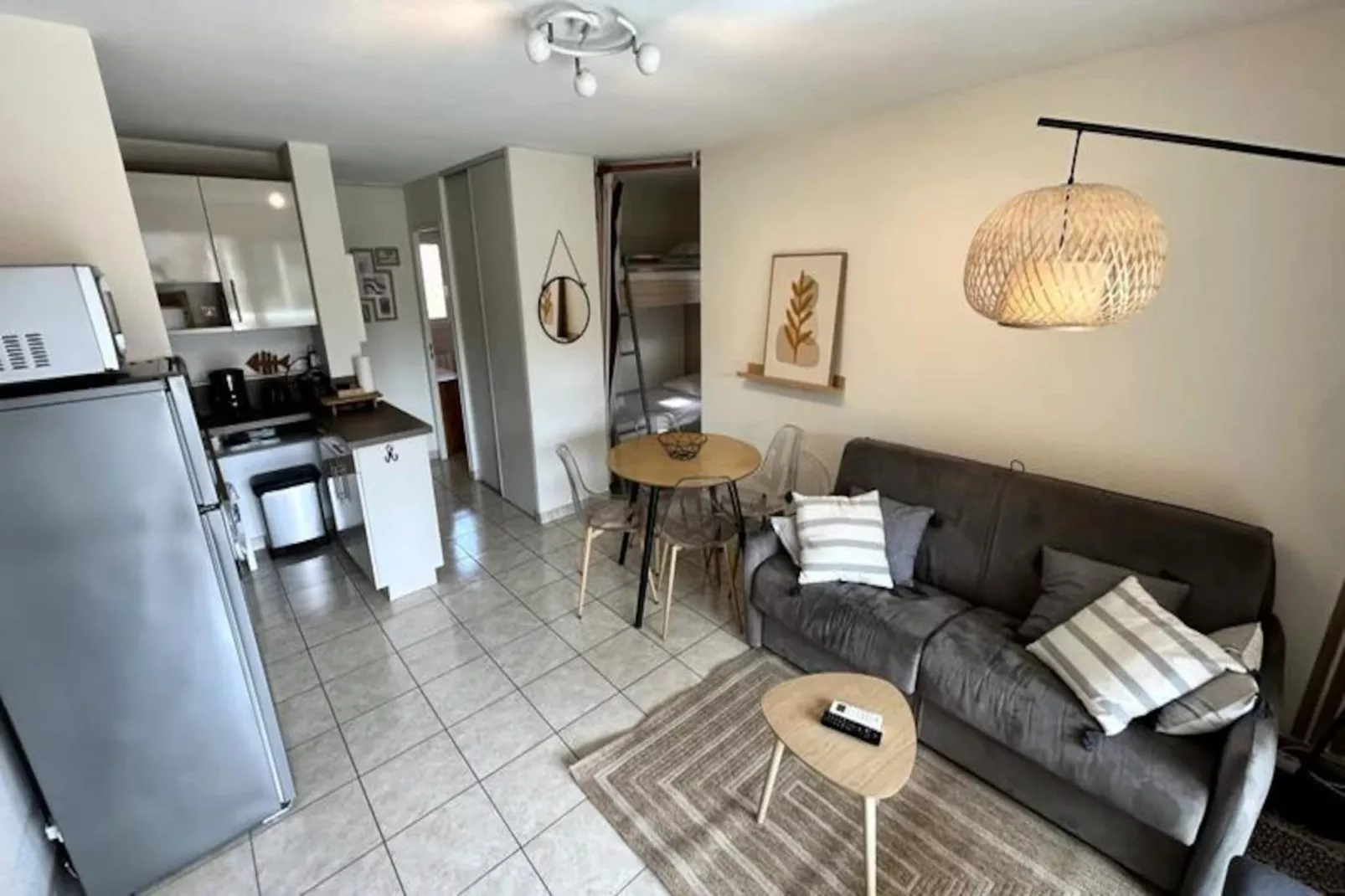 Résidence Appartement T2 Au Lavandou &ndash; Piscine, Parking & Proche Plage-Non tagué